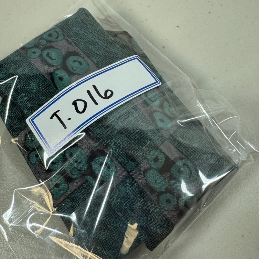 LEO Chevalier Silk Tie Teal Geometric Pattern Made in Canada Career Office Wear